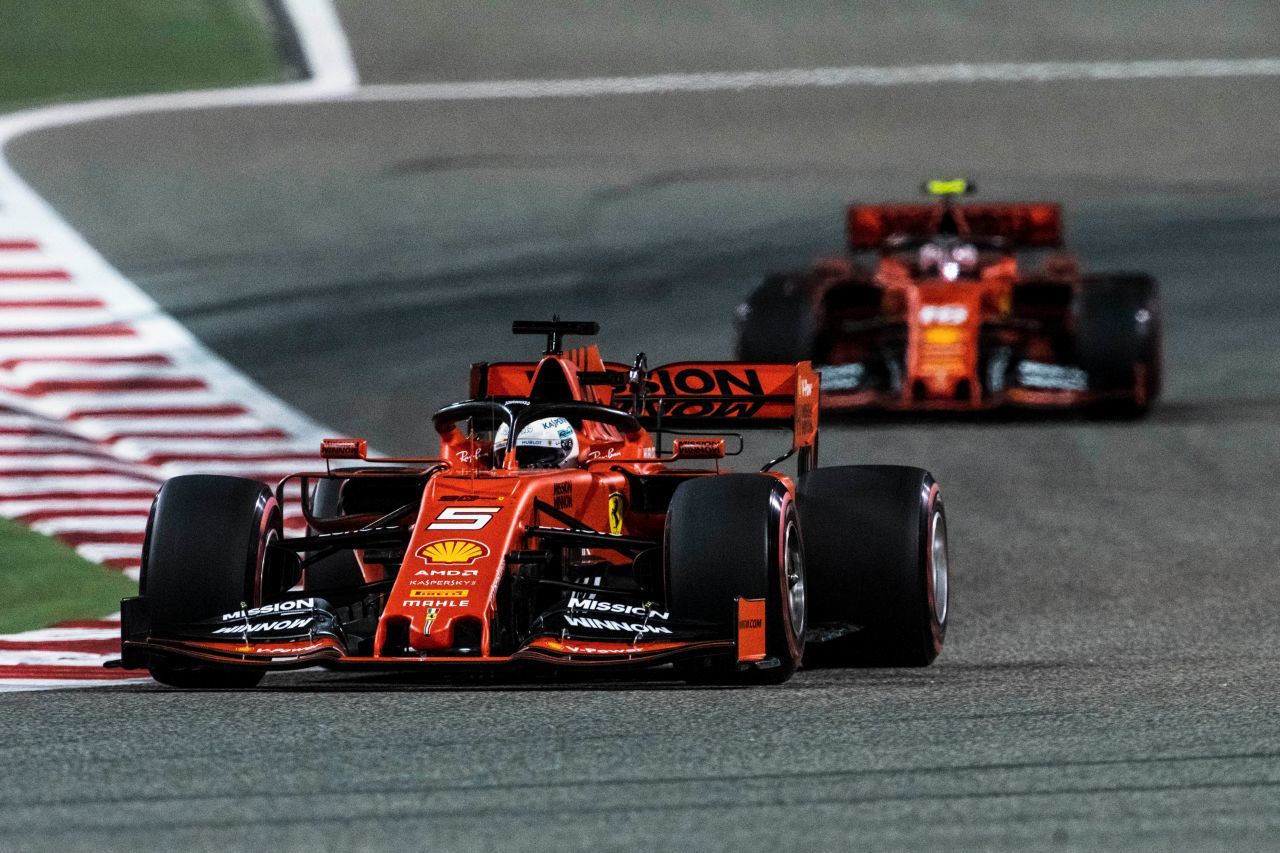 Vettel unter Druck von Jungstar Leclerc.