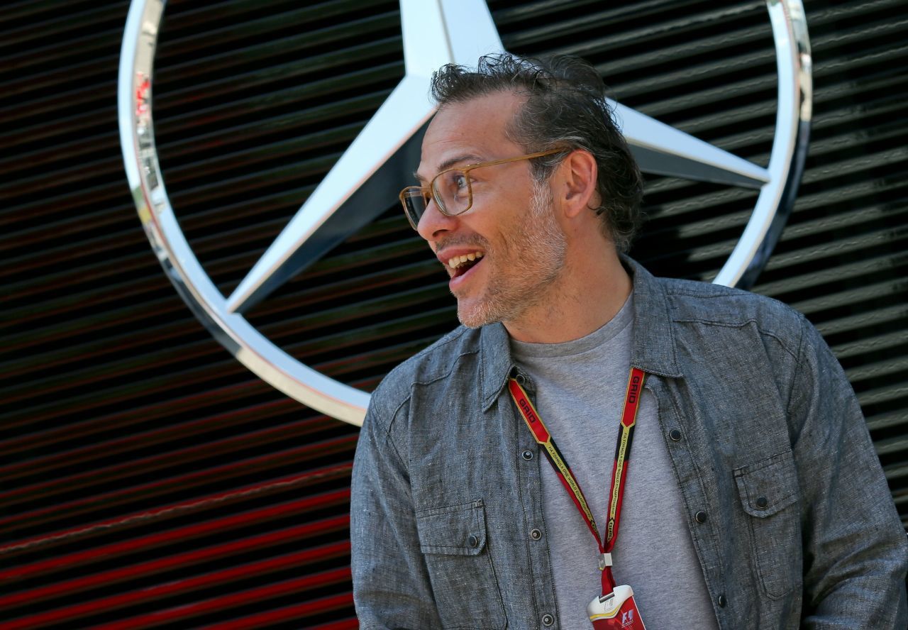 Jacques Villeneuve ist nach wie vor mit der Formel 1 unterwegs – als Experte eines italienischen TV-Senders.