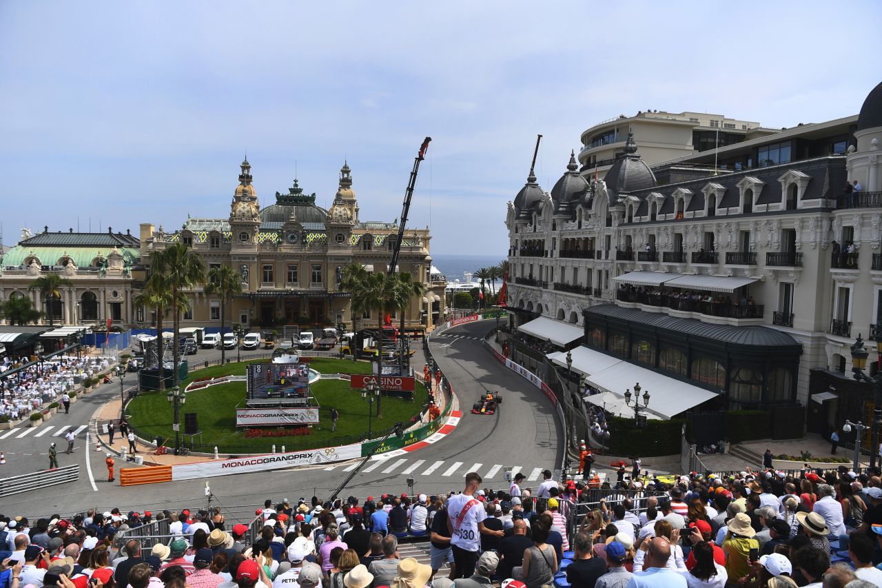 Auf keiner anderen Strecke kann man die Entwicklung auf den immer gleichen Passagen so gut beobachten wie in Monaco.