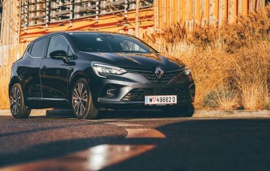 TEST: RENAULT CLIO DCI 115 INITIALE PARIS - Der Kleinwagen als Nobelherberge