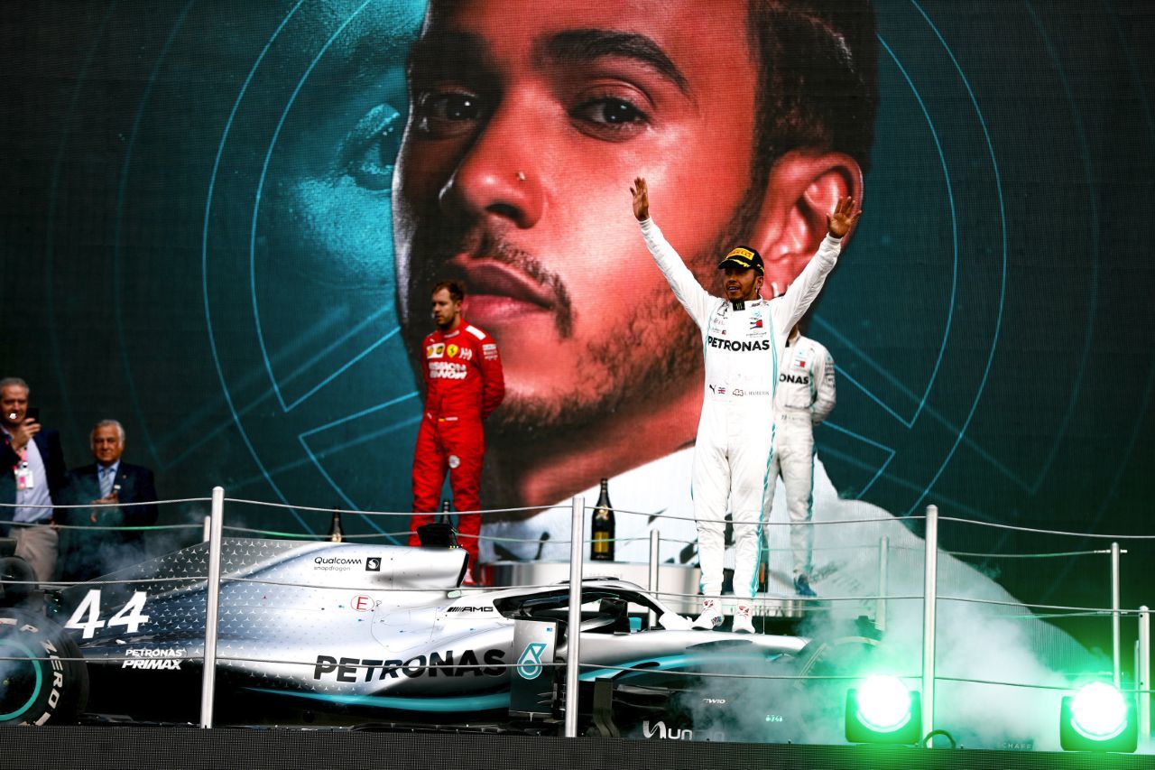Lewis Hamilton hat wie Max Verstappen und Sebastian Vettel auf die lächerliche Playstation-Formel-1 verzichtet.
