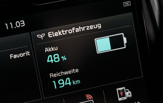 FABIAN STEINER - E-Auto-Förderung: Wer kaufen  sollte, wer nicht