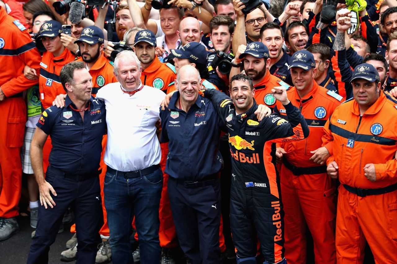 Binnen weniger Jahre wurde Red Bull Racing zu einem Top-Team der Formel 1. Und zum Monaco-Sieger, wie hier mit Dani Ricciardo. In Summe holte das Team schon acht Formel-1-WM-Titel.