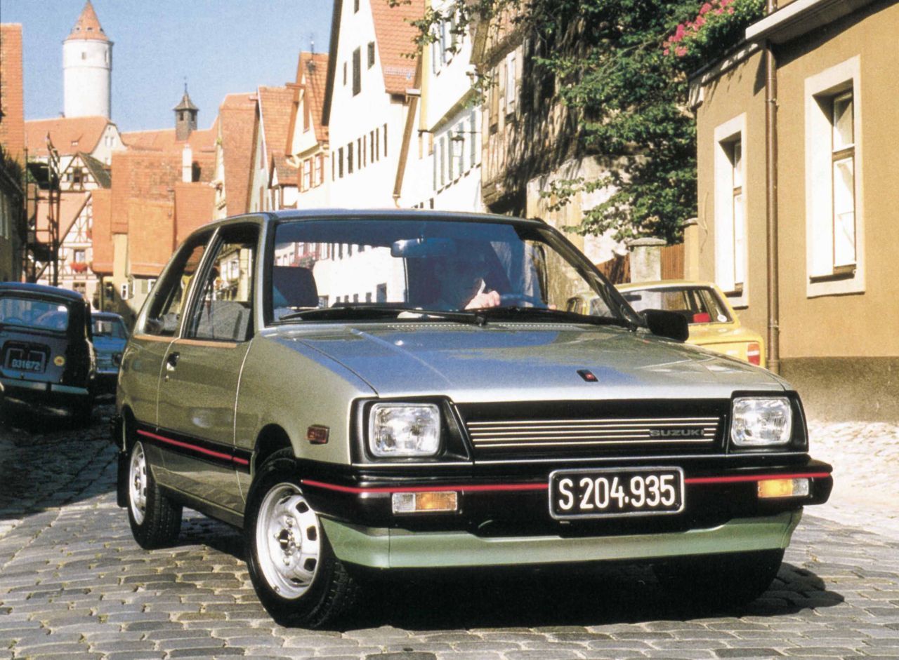 Wird zur Marke in der Marke: 1983 startet den Swift, der nicht nur kompakt und günstig ist, sondern vor allem emotionaler als andere Kleinwagen damals.