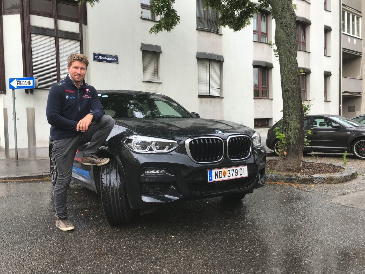 Aktuell ist Thomas Zajac mit einem BMW X3 unterwegs...
