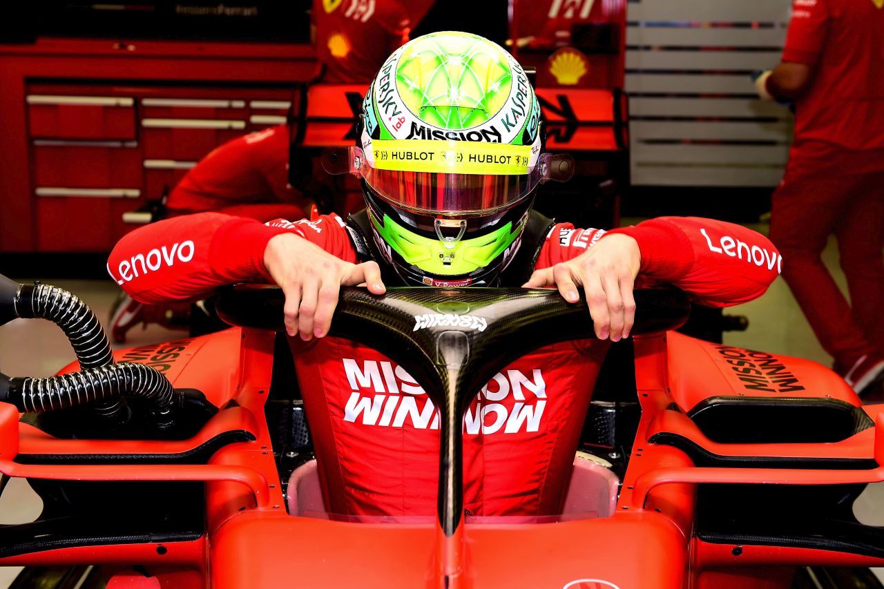 Mick Schumacher bei seinem ersten Test in Bahrain...