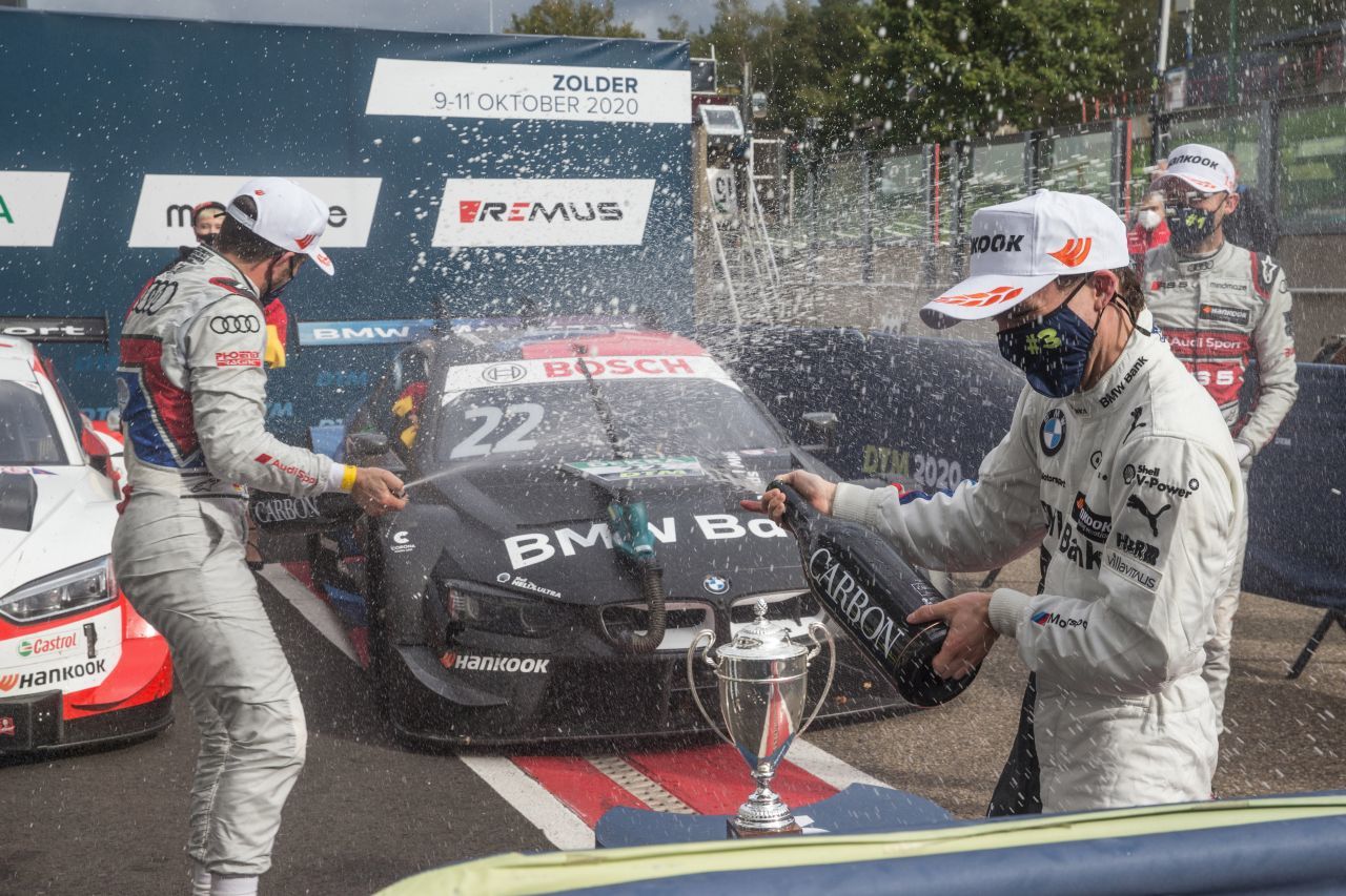 Grund zur Freude: Zolder-Doppelsieger Rene Rast, Mike Rockenfeller – und BMW-Ass Lucas Auer.