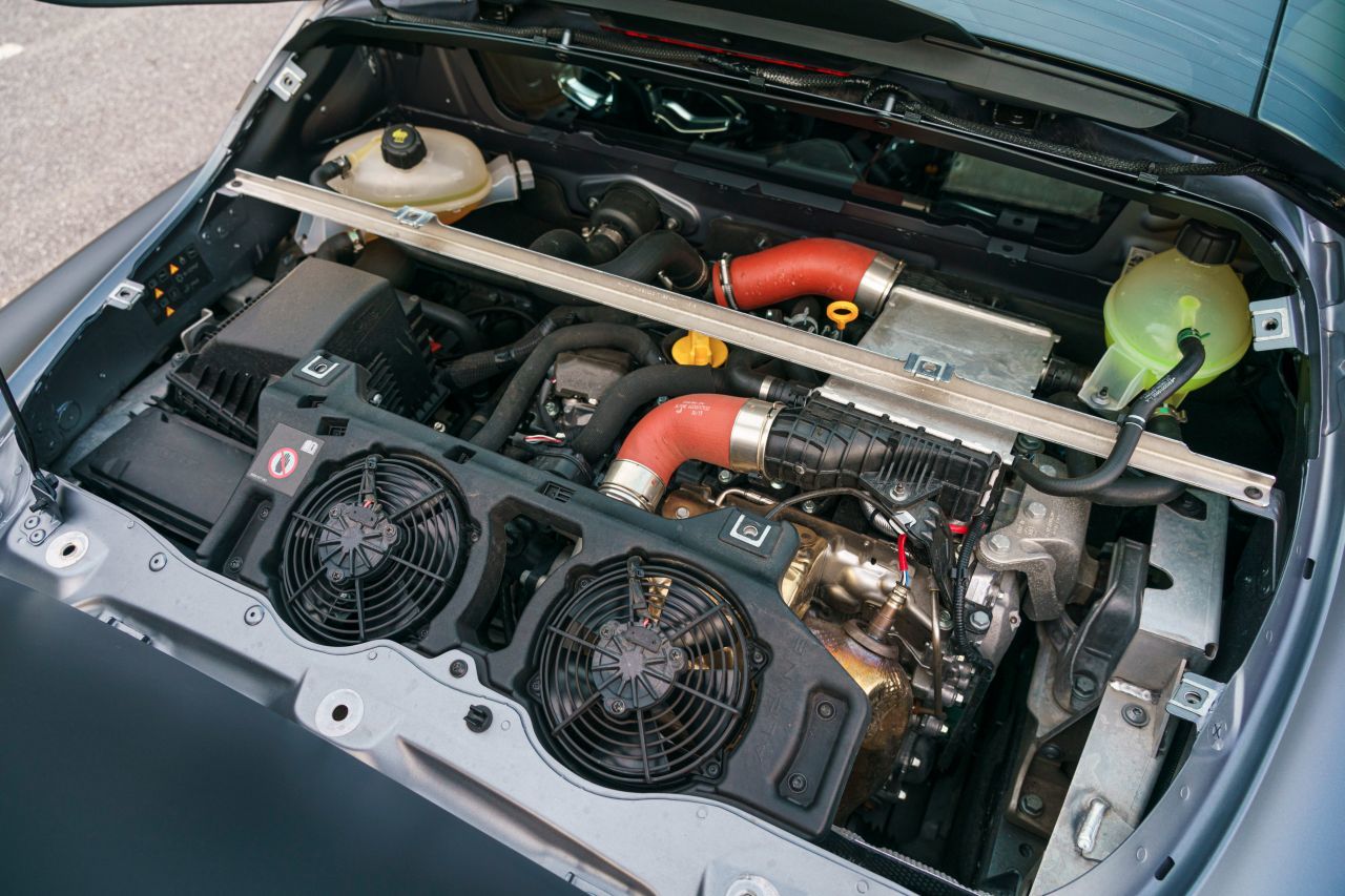 Der Motor: klein, leicht und in der Mitte.