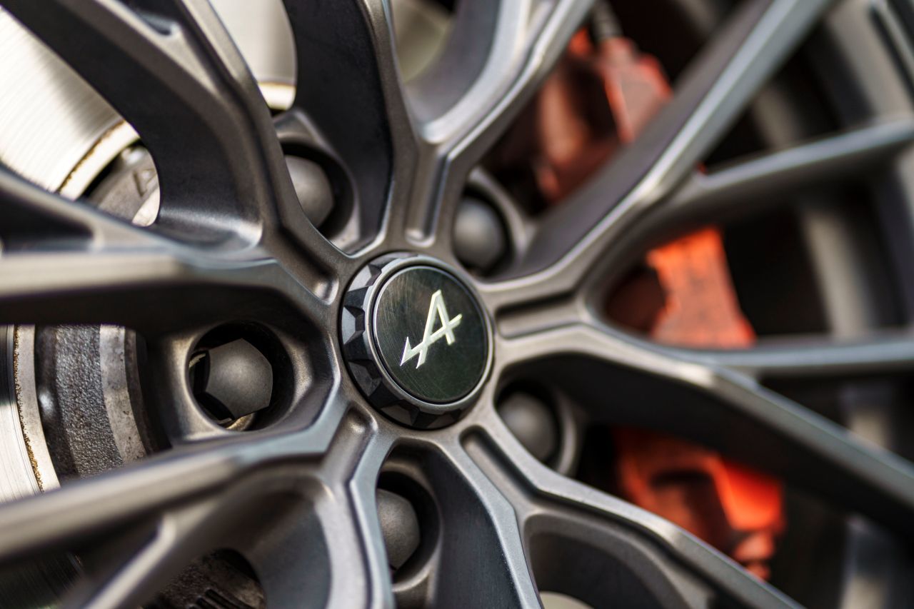 Hinweis: Bei orange lackierten Bremssätteln kann es nur eine A110S sein.