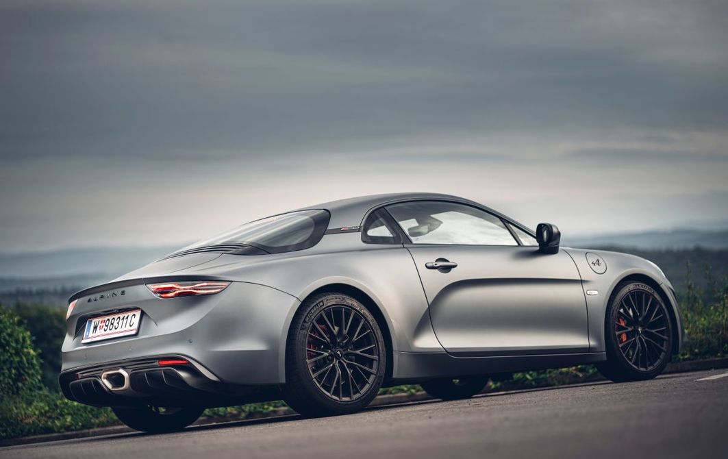 TEST: ALPINE A110S