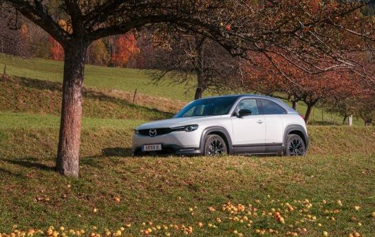 Ausflug mit dem neuen Mazda MX-30 – einem Elektroauto mit eigenem, nachhaltigem Ansatz. - Erholung auf hohem Niveau