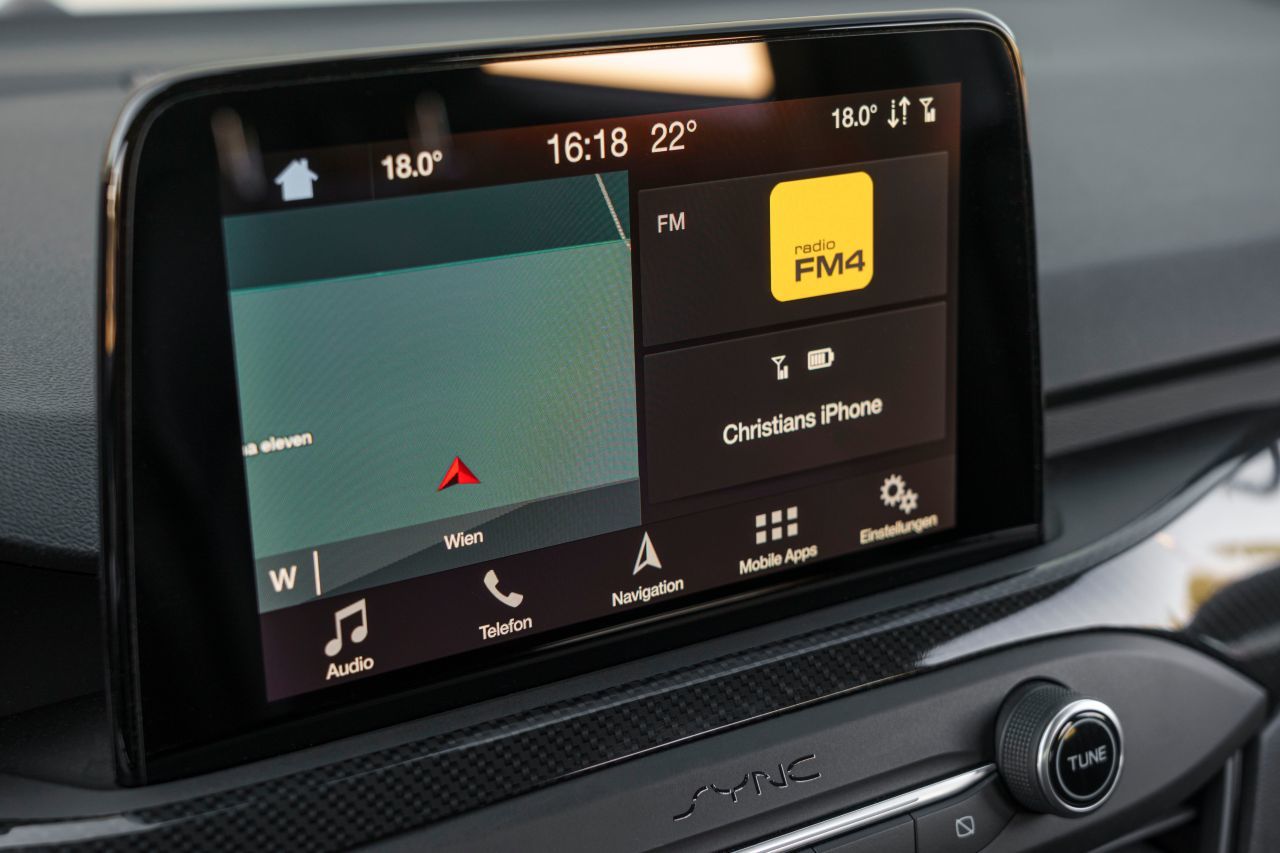 Es gibt hipper gestylte Screens, dafür ist die Sync-Software von Ford modern und ermöglicht schnelle, Smartphone-ähnliche Bedienung.