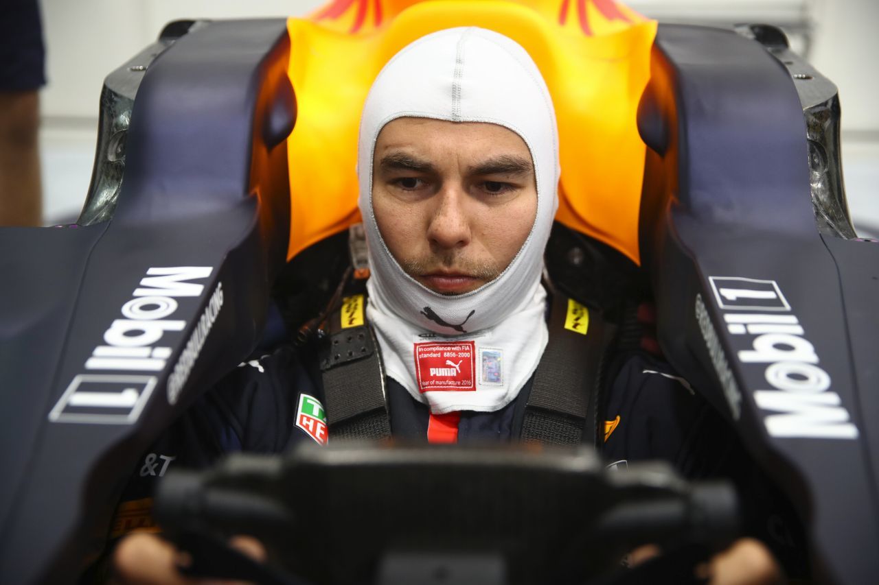 Sergio Perez: erste Sitzprobe bei Red Bull Racing.