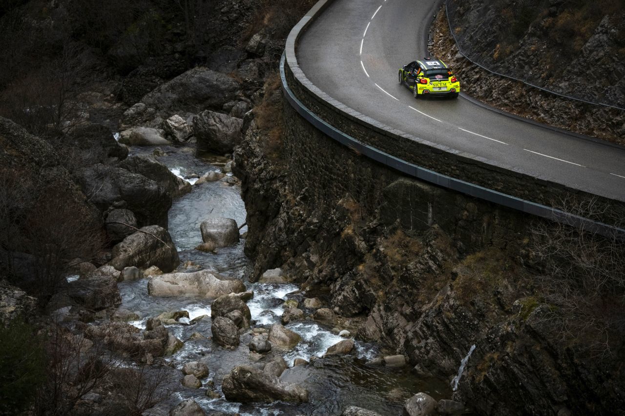 Giaccomo Ogliari (Citroen) am Weg nach oben.