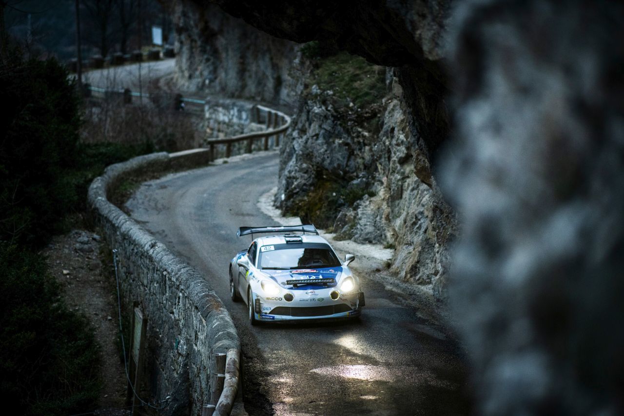 Ein echter Hingucker: Cedric Robert (Alpine). Es ist das Comeback der Monte-Legende Alpine mit dem A110.