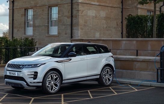 ERSTER TEST: RANGE ROVER EVOQUE & DISCOVERY SPORT PLUG-IN HYBRID - Lords of Change