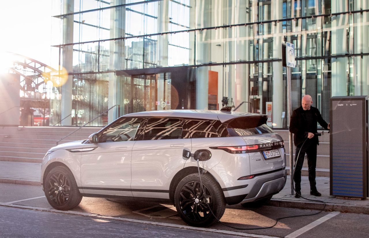 „Wir verkaufen beim Range Rover Sport rund 40 Prozent mit Plug-in-Hybrid, das wird auch bei Discovery Sport und Evoqueähnliche Dimensionen annehmen.“