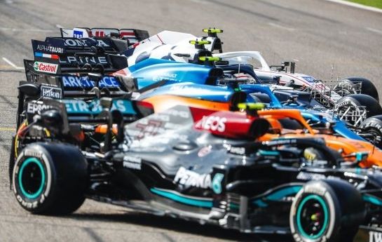 In Bahrain beginnt am Sonntag die Formel-1-Saison 2021: Alle Teams und Autos und Fahrer in der Übersicht. - Das sind die Formel-1-Autos 2021
