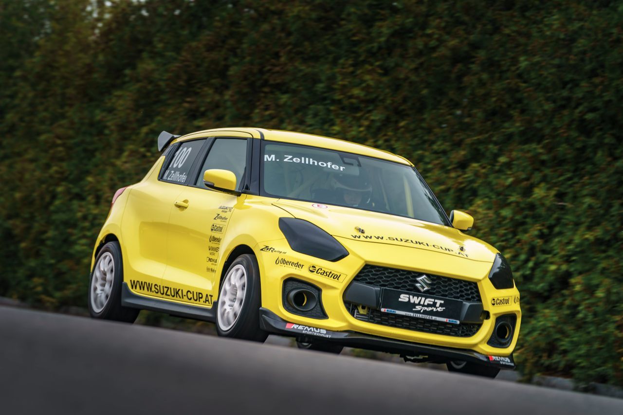 Cup-Modell Suzuki Swift 1,4 Turbo (A2L414): Weniger Gewicht, optimiertes Fahrwerk und erhöhte Karosseriesteifigkeit für ein besseres Handling.