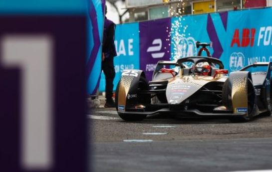 Heiße Formel-E-Rennen in der Formel E in Rom: Vergne und Vandoorne gewinnen, Jaguar führt in der Meisterschaft - Funken-Flug in der Formel E