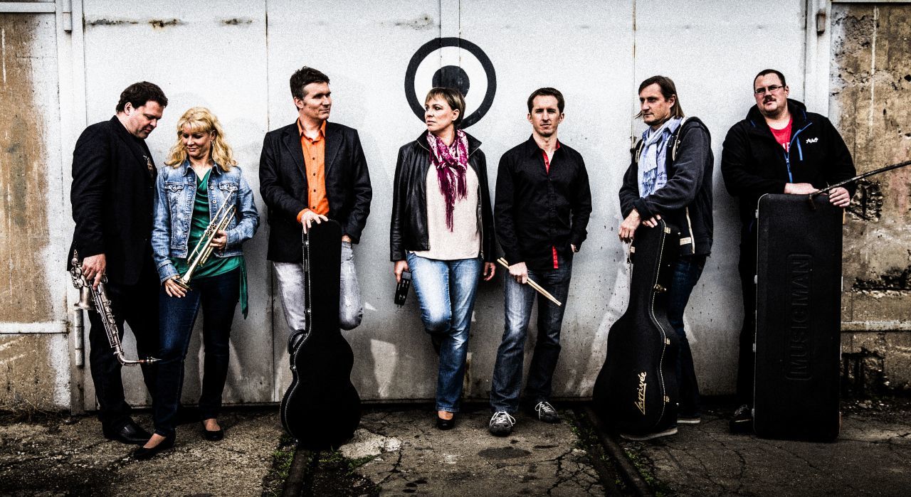 Leidenschaft: Andreas Gröbl mit seiner Band, der Cowhill Gang.
