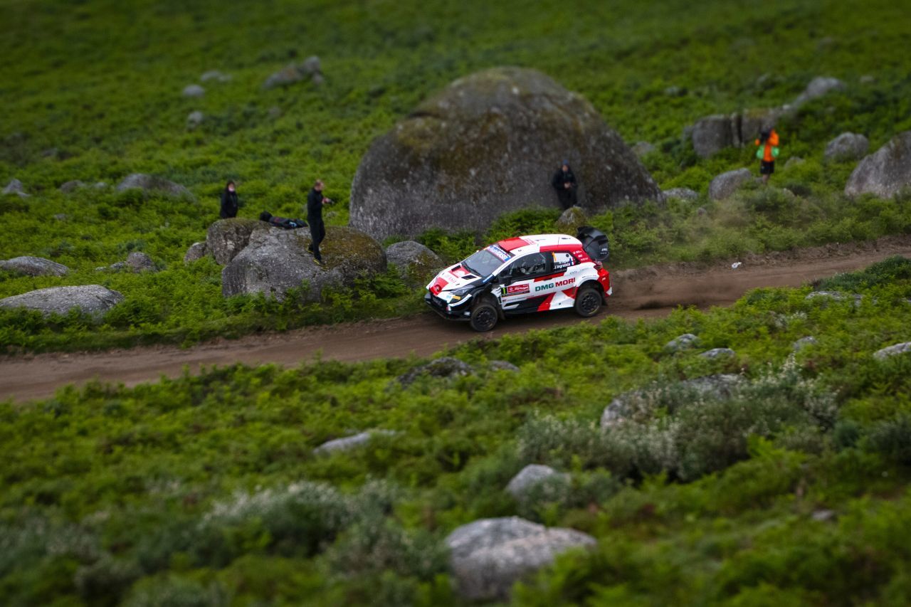 An Platz mangelt es Ogier an diesem Wochenende nicht: hier in seinem Toyota bei der WRC Rallye Portugal.