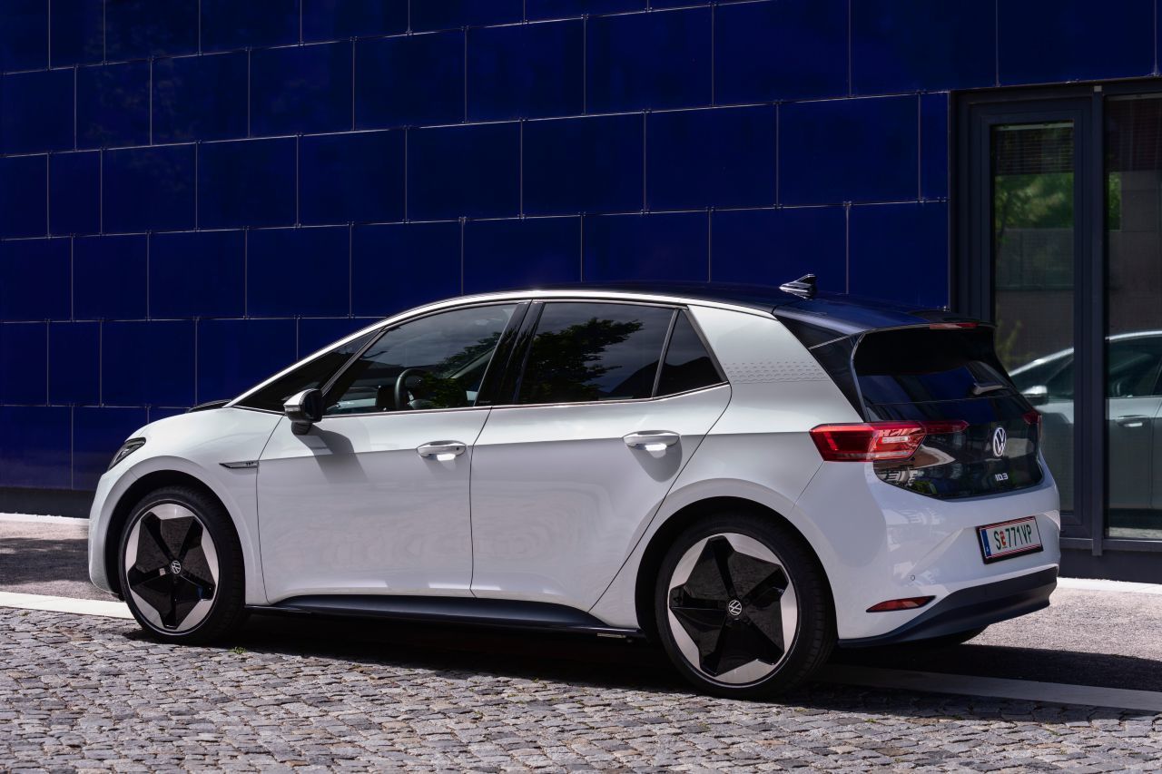 Der getestete „Pro Performance“ verbindet die mittlere 58-kWh-Batteriegröße mit der höheren Motorleistung von 204 PS.