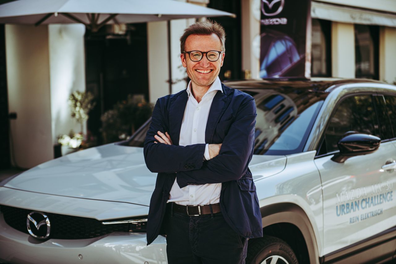 Mazda-Austria-Geschäftsführer Heimo Egger will mehr Firmenkunden erobern – nicht zuletzt mit den neuen Plug-in-Hybriden und Vollhybriden.