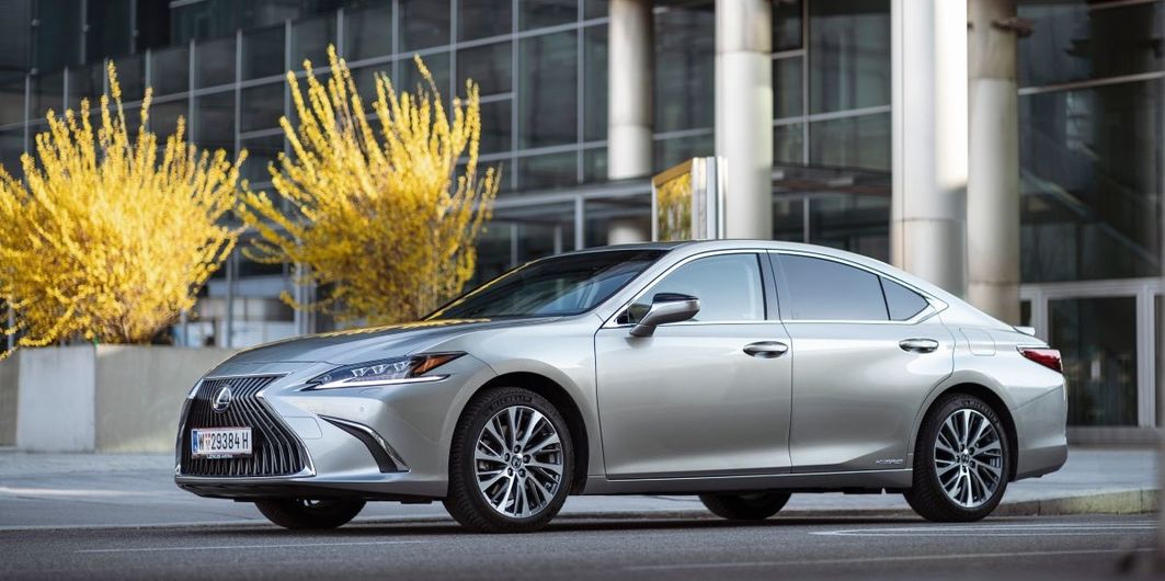 INTENSIV-TEST: LEXUS ES 300H