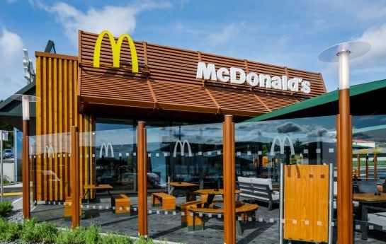 Alle McDonald’s-Filialen entlang der österreichischen A1-Westautobahn – – chronologisch von Wien bis Bad Reichenhall. - Mit Navigation: Alle McDonald’s entlang der Westautobahn A1