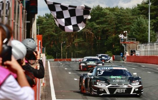 Kelvin van der Linde gewinnt das erste DTM-Rennen in Zolder, Luggi Auer wird Neunter. - Vorfreude  auf Spielberg