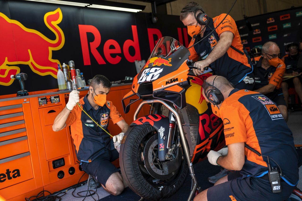 ... beiden Red Bull KTM Factory Racing Piloten.