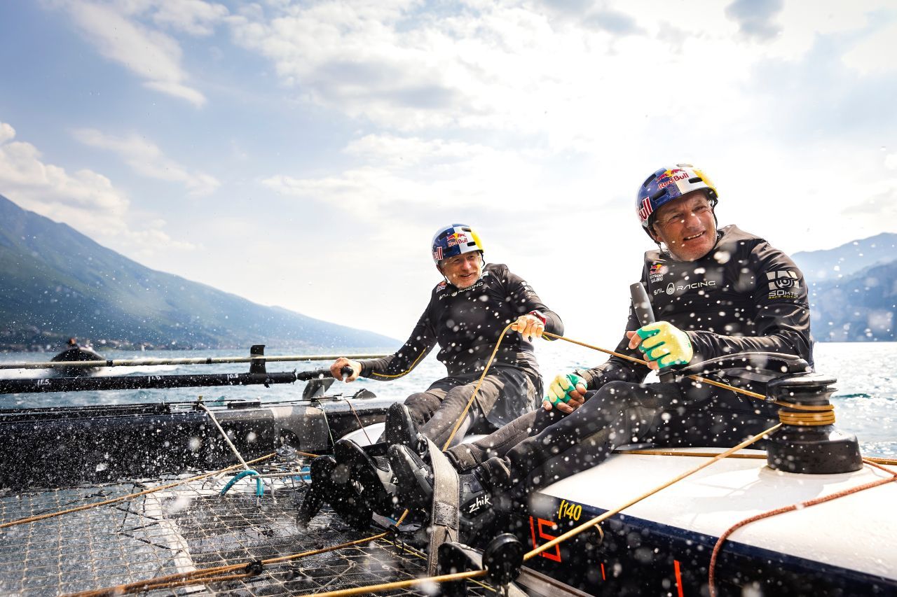 Roman Hagara und Hans-Peter Steinacher in Action – die zweifachen Olympiasieger sind auch in der GC32 Extreme Sailing Tour vorne dabei.