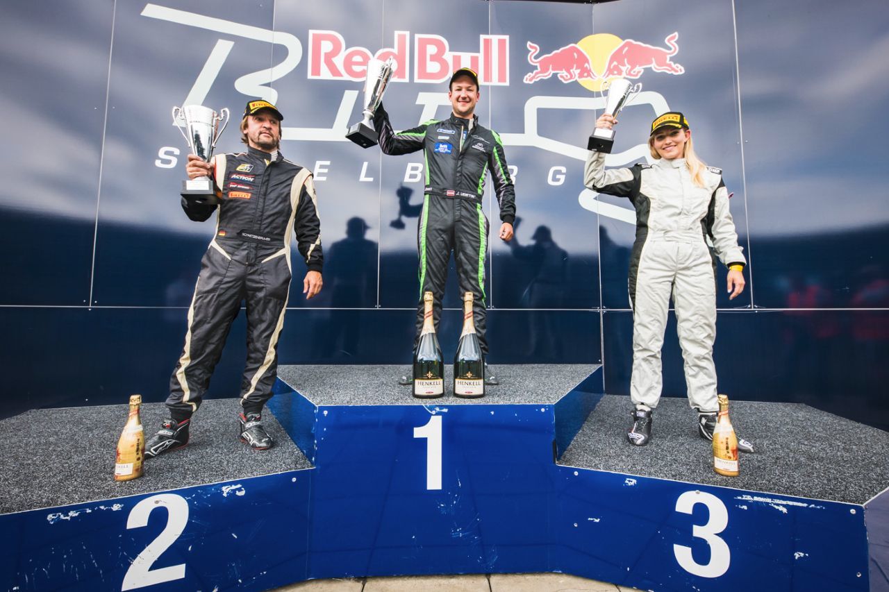 Am Podium: Bianca Steiner nach einem Rennen am Red Bull Ring in Spielberg.