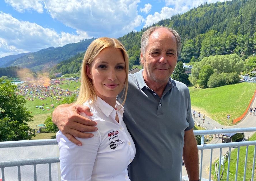 Treffen in Spielberg: Bianca Steiner und DTM-Boss Gerhard Berger.