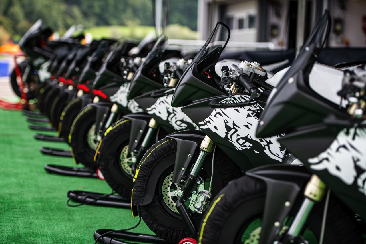 Und das sind die Motorräder künftigen Basisklasse: die Minibike-Meisterschaft wurde Donnerstag am Red Bull Ring präsentiert.