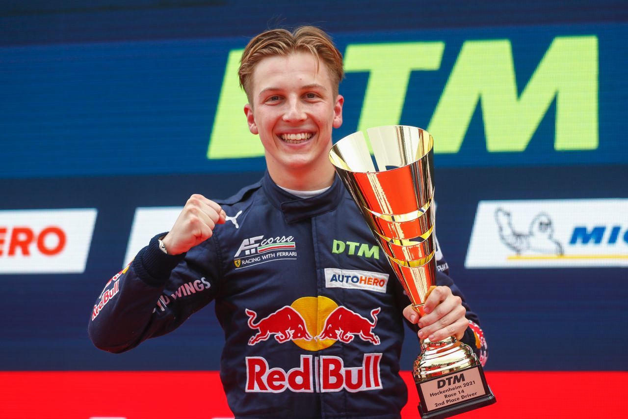 Mit Platz 2 zog Red-Bull-Star Liam Lawson in der Meisterschaft an Van der Linde vorbei und wieder in Führung.