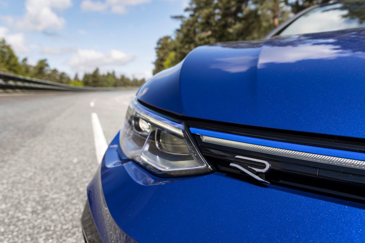 …die Rennstrecke, wo der Golf R Variant bis 270 km/h beschleunigt.