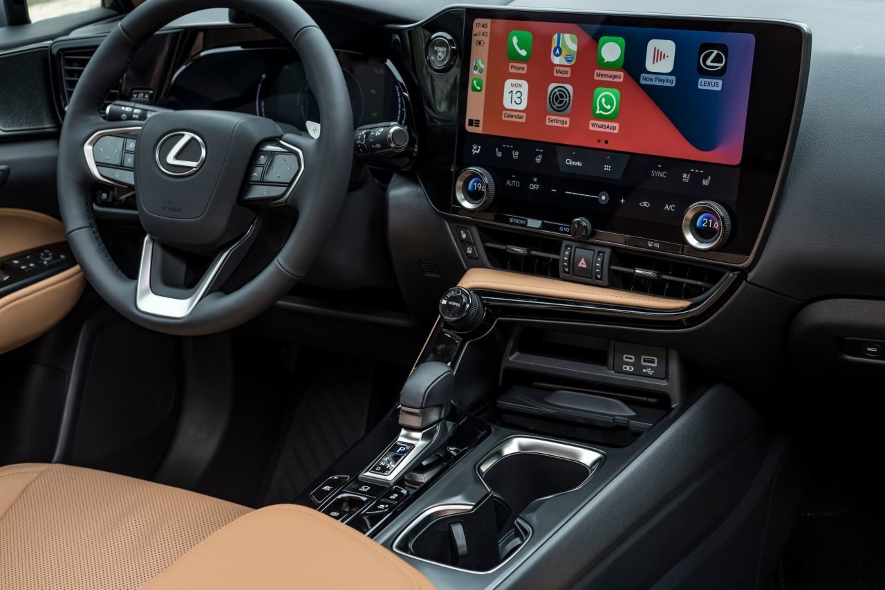 Ein großen Schritt in der Multimedia-Technik: Der neue 14-Zoll-Touchscreen reagiert schnell und lässt sich ähnlich wie Smartphones bedienen.