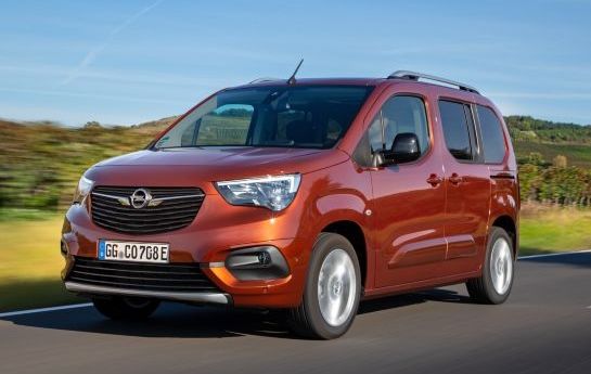 ERSTER TEST: OPEL COMBO-E LIFE - Familie Grün