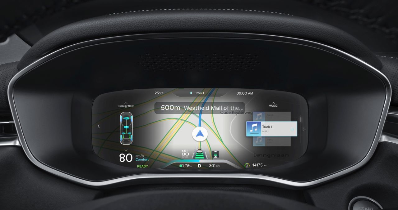 Vor sich hat der Fahrer ein 12,3-Zoll-Instrumenten-Display.