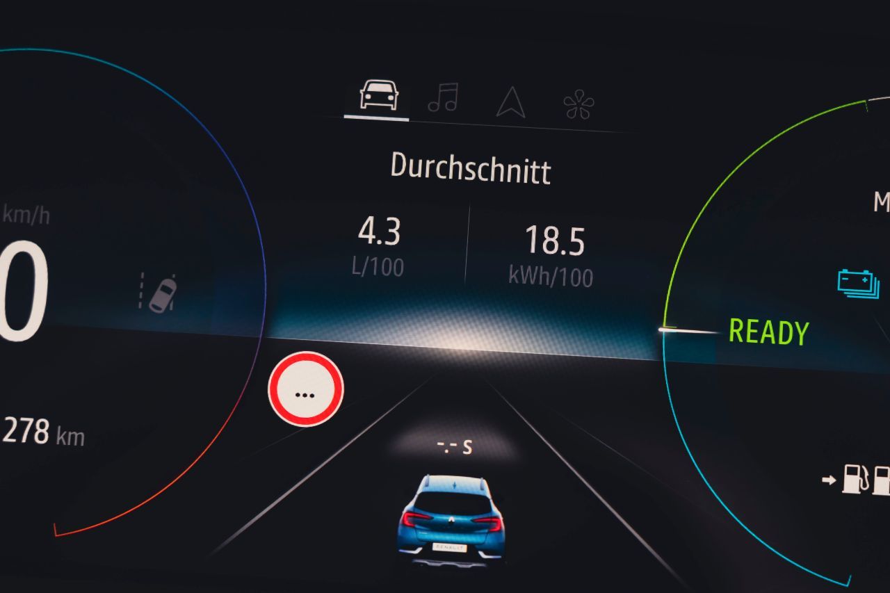 10-Zoll-Kombiinstrument, 4,3 Liter Verbrauch auf den ersten 100 Kilometern.