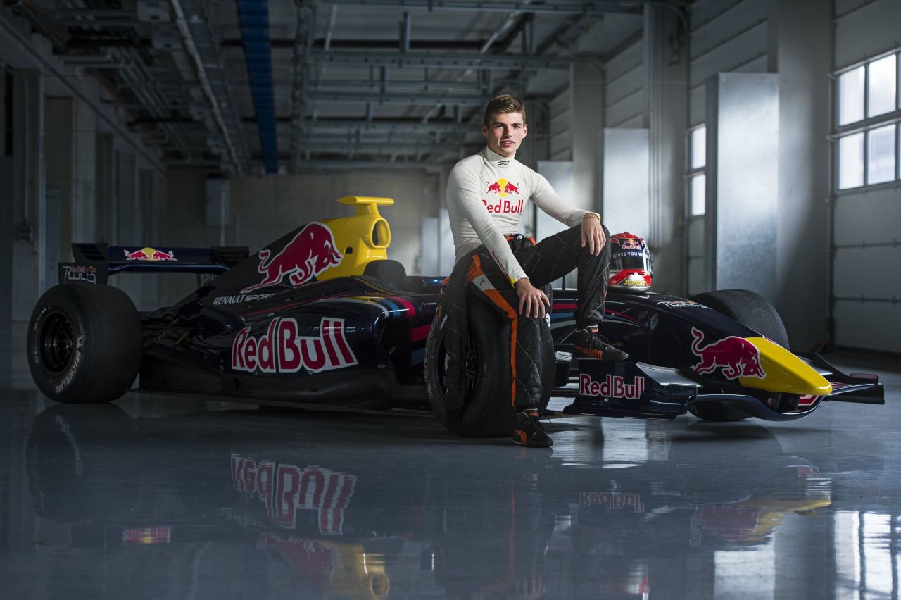 Spielberg, 2014. Der Tag, an dem die Karriere von Max Verstappen bei Red Bull im wahrsten Sinn des Wortes Fahrt aufnimmt.