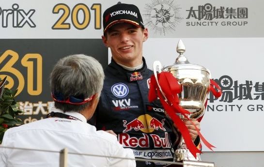 Wie Max Verstappen zum Superstar der Formel 1 wurde – auch dank Red Bull. Seine Karriere in Bildern. - Max, das  Wunderkind