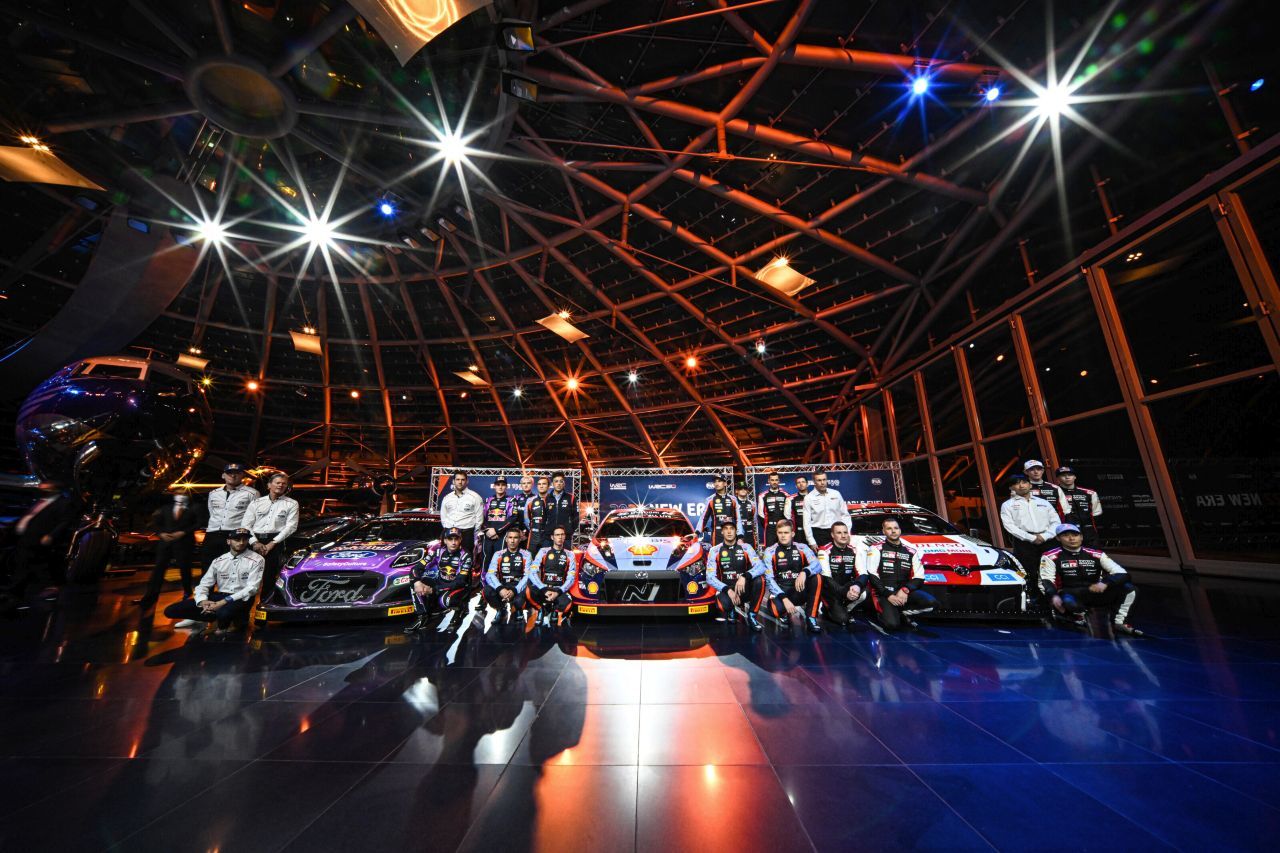 Gruppenbild 2022: Die Top-Teams der Rallye-WM, die in wenigen Tagen mit der Rallye Monte Carlo beginnt.