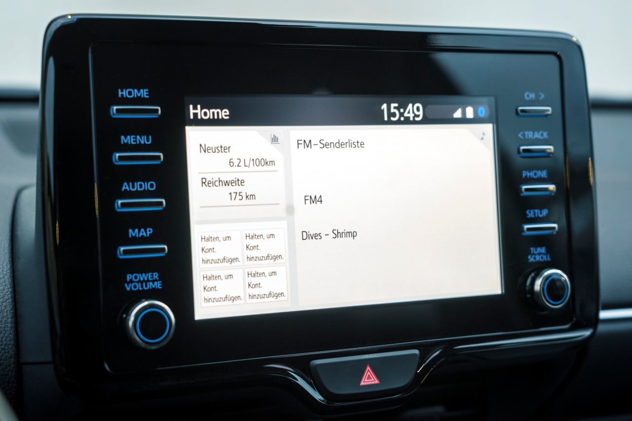 Multimedia: nicht die modernste Software, aber Android Auto/Apple Car Play.