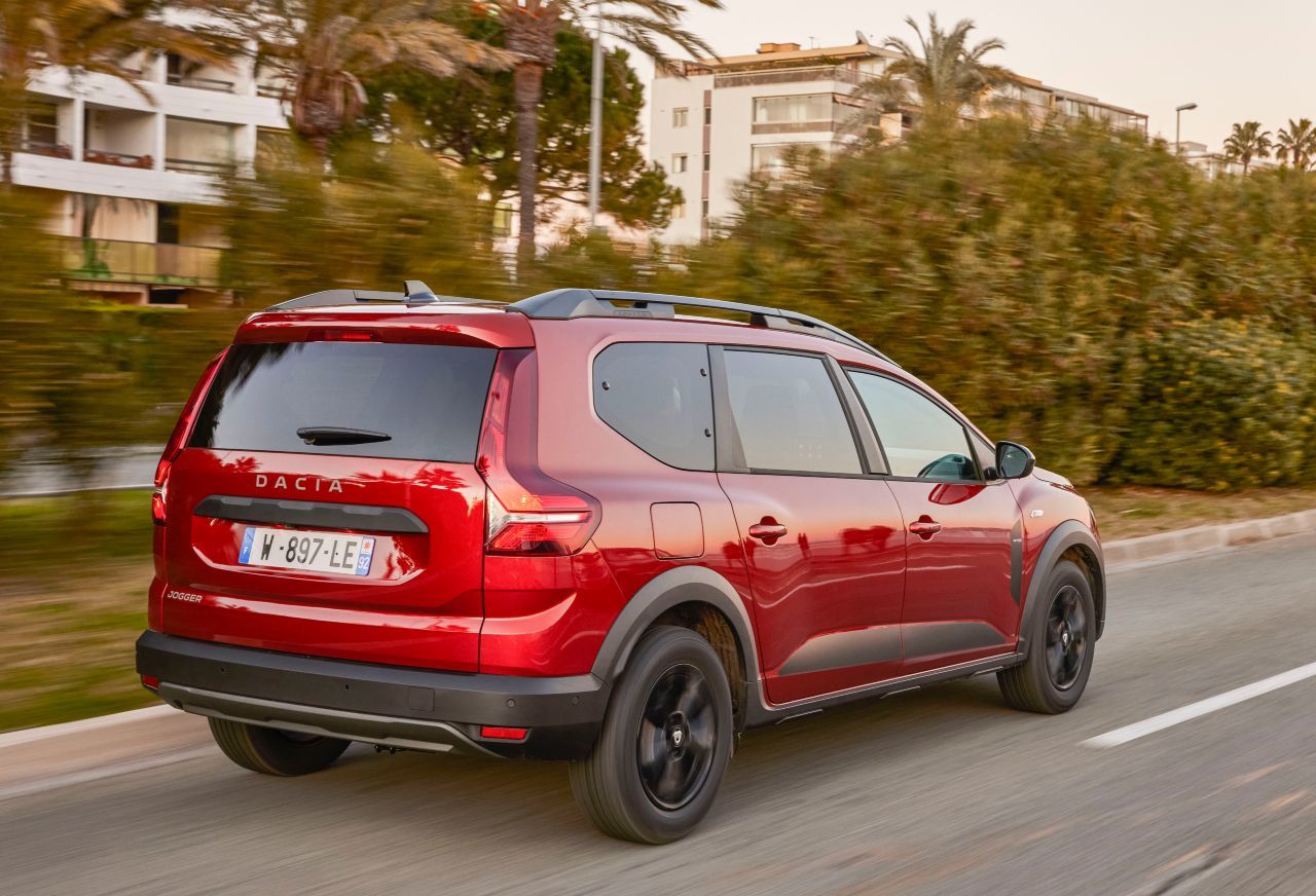 Man sieht es ihm nicht an, aber der Jogger ist mit 4,55 Metern das größte Dacia-Modell bisher.