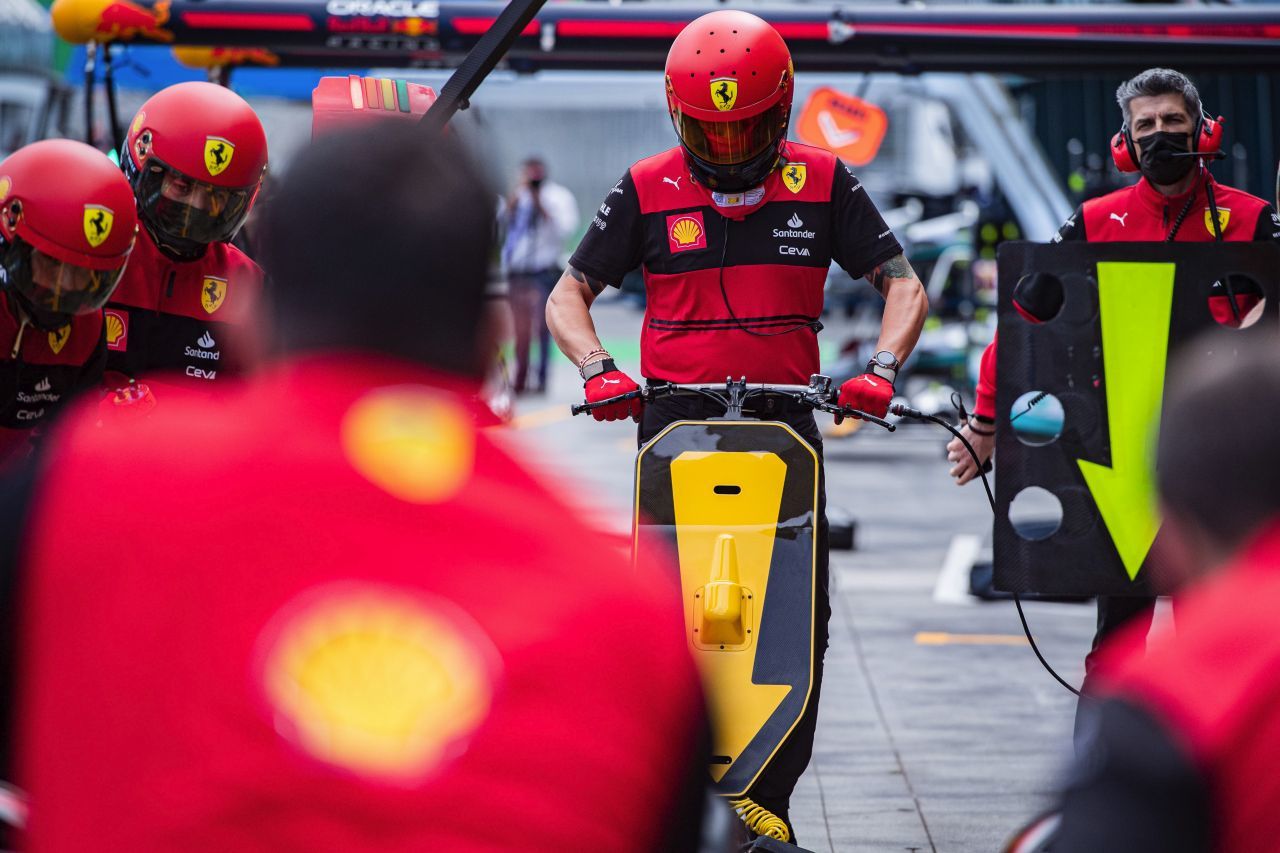 Auch als Team funktioniert Ferrari derzeit so gut wie seit fast zwei Jahrzehnten nicht mehr: fast alles klappt perfekt.