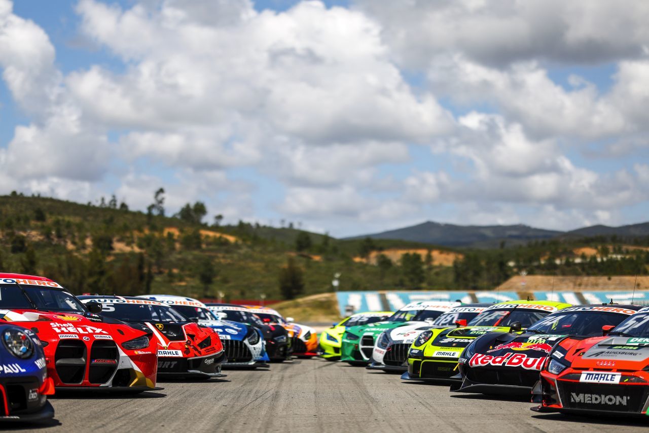 Markenvielfalt wird in der DTM groß geschrieben. Und die meisten der 29 Autos liegen binnen einer (!) Sekunde. Samstag und Sonntag ab 13.30 in Portimao – die Rennen sind live auf ProSieben und auf servustv-On zu sehen.
