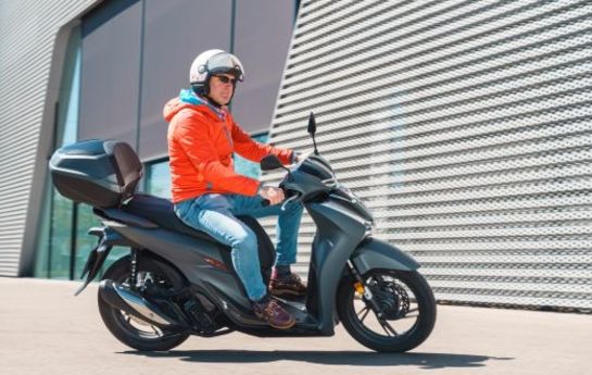 Test: Honda SH125i - City-Cruiser